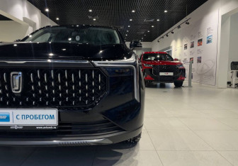 Подержанный автомобиль FAW Bestune T55 2023 года (9 фото)