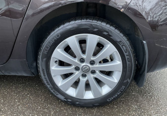 Подержанный автомобиль Opel Zafira Compactvan 2012 года (12 фото)