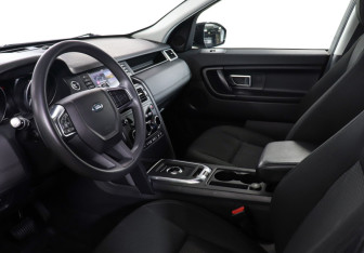 Подержанный автомобиль Land Rover Discovery Sport 2017 года (13 фото)