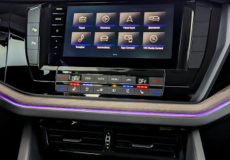 Подержанный автомобиль Volkswagen Touareg 2021 года (15 фото)
