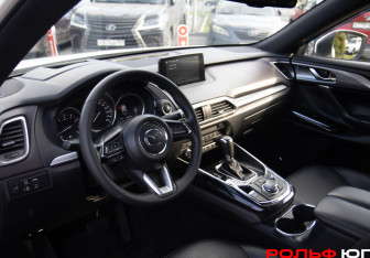 Подержанный автомобиль Mazda CX-9 2019 года (11 фото)