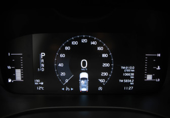 Подержанный автомобиль Volvo XC60 2019 года (11 фото)