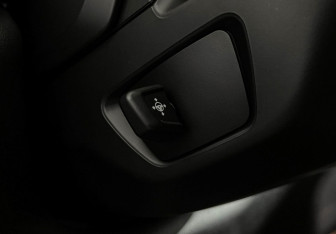 Подержанный автомобиль BMW X6 2020 года (24 фото)