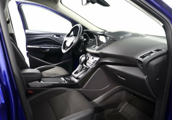 Подержанный автомобиль Ford Kuga 2017 года (6 фото)