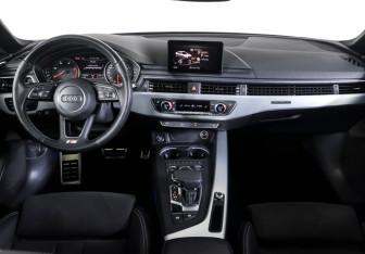 Подержанный автомобиль Audi A5 Liftback 2019 года (13 фото)
