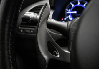 Подержанный автомобиль Infiniti FX 2012 года (13 фото)