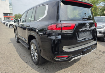 Новый Toyota Land Cruiser Suv 2025 (3 фото)