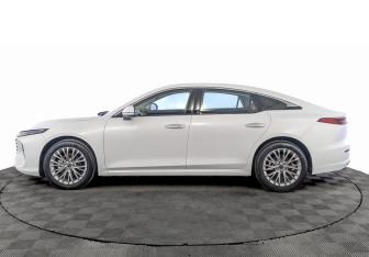 Новый FAW Bestune B70 2024 (3 фото)