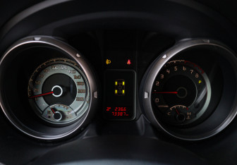 Подержанный автомобиль Mitsubishi Pajero 2011 года (18 фото)