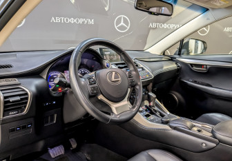 Подержанный автомобиль Lexus NX 2014 года (16 фото)