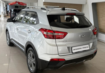 Подержанный автомобиль Hyundai Creta 2017 года (7 фото)