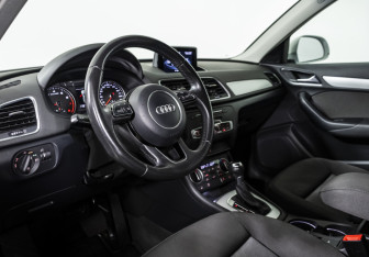 Подержанный автомобиль Audi Q3 2015 года (9 фото)