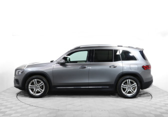 Подержанный автомобиль Mercedes-Benz GLB 2021 года (8 фото)