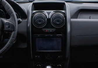 Подержанный автомобиль Renault Duster 2018 года (13 фото)