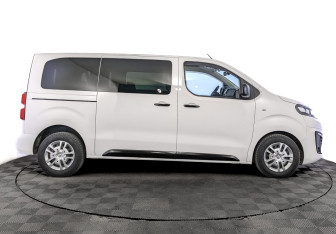 Подержанный автомобиль Citroen SpaceTourer 2021 года (4 фото)