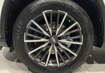 Подержанный автомобиль Chery Tiggo 8 Pro Max 2022 года (12 фото)