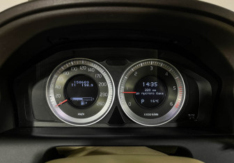 Подержанный автомобиль Volvo XC60 2011 года (11 фото)