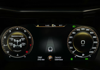 Подержанный автомобиль Geely Tugella 2022 года (11 фото)