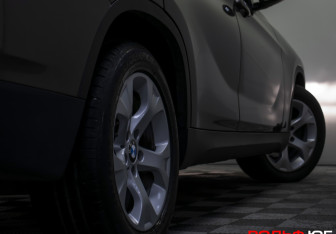 Подержанный автомобиль BMW X1 2013 года (20 фото)