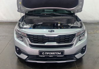 Подержанный автомобиль Kia Seltos 2021 года (18 фото)