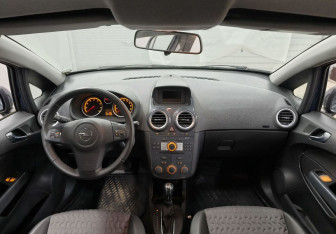 Подержанный автомобиль Opel Corsa 2011 года (11 фото)