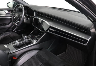 Подержанный автомобиль Audi A6 Sedan 2019 года (10 фото)