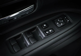 Подержанный автомобиль Mitsubishi Outlander 2013 года (19 фото)