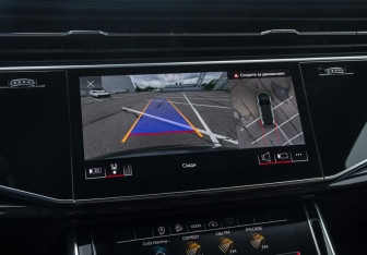 Подержанный автомобиль Audi Q7 2021 года (17 фото)