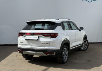 Подержанный автомобиль Changan CS35PLUS 2022 года (5 фото)