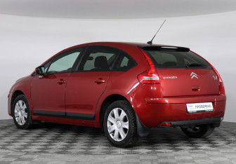 Подержанный автомобиль Citroen C4 Hatchback 2010 года (4 фото)