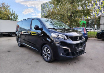 Подержанный автомобиль Peugeot Traveller 2019 года (3 фото)