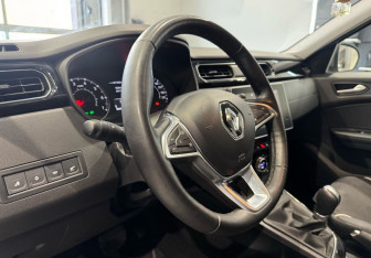 Подержанный автомобиль Renault Arkana 2019 года (13 фото)