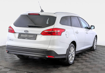 Подержанный автомобиль Ford Focus Wagon 2017 года (5 фото)