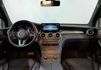 Подержанный автомобиль Mercedes-Benz GLC Coupe 2021 года (14 фото)
