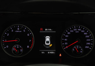 Подержанный автомобиль Kia K5 2020 года (11 фото)