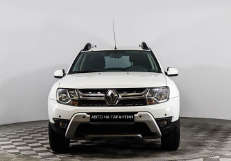 Подержанный автомобиль Renault Duster 2016 года (2 фото)
