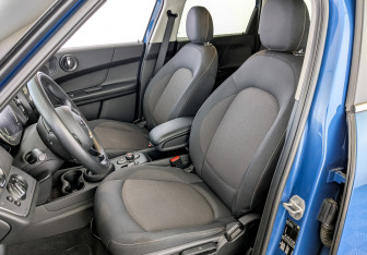 Подержанный автомобиль MINI Countryman 2021 года (20 фото)