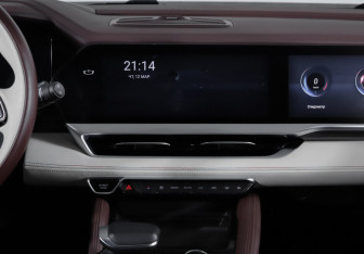 Подержанный автомобиль Geely Monjaro 2024 года (13 фото)