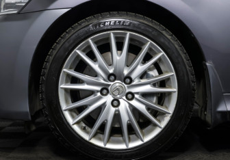 Подержанный автомобиль Lexus GS 2012 года (25 фото)