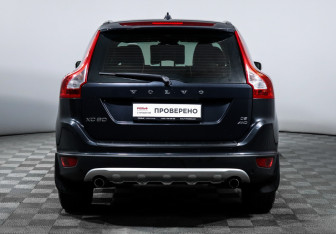Подержанный автомобиль Volvo XC60 2010 года (6 фото)