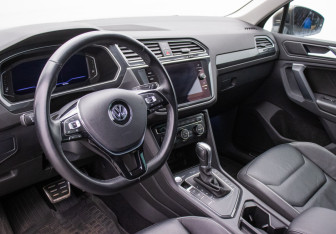 Подержанный автомобиль Volkswagen Tiguan 2019 года (9 фото)