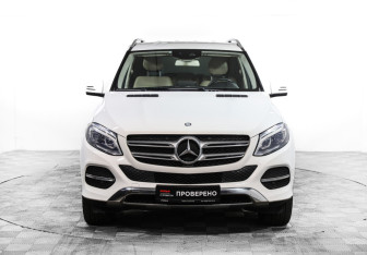 Подержанный автомобиль Mercedes-Benz GLE 2015 года (2 фото)