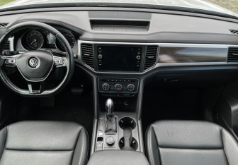 Подержанный автомобиль Volkswagen Teramont 2018 года (12 фото)