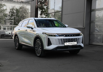 Подержанный автомобиль Exeed RX 2023 года (3 фото)