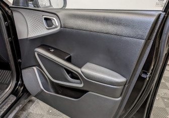 Подержанный автомобиль Kia Soul 2022 года (23 фото)