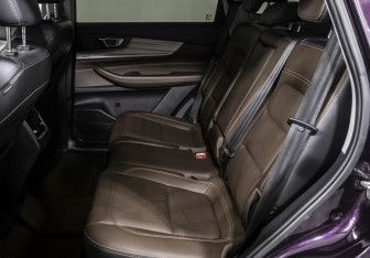 Подержанный автомобиль Chery Tiggo 8 Pro 2021 года (14 фото)