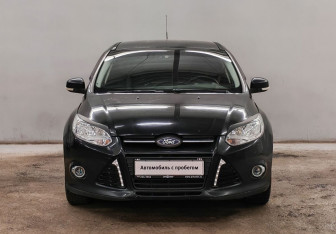 Подержанный автомобиль Ford Focus Hatchback 2012 года (2 фото)