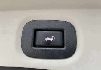 Подержанный автомобиль Nissan X-Trail 2018 года (17 фото)