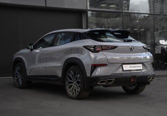 Подержанный автомобиль Changan UNI-T 2024 года (7 фото)