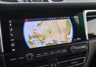 Подержанный автомобиль Porsche Macan 2021 года (20 фото)